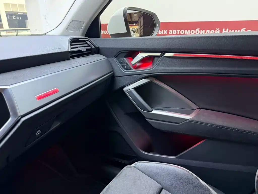 Audi Q3 2022 — фото 10