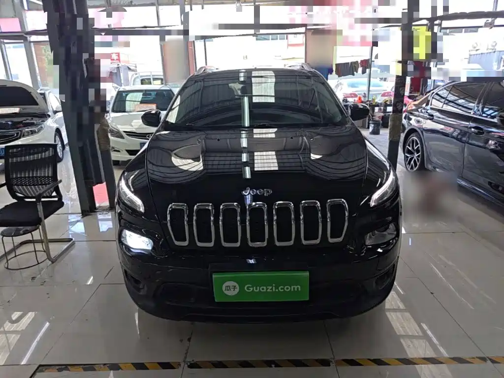 Jeep Cherokee 2017 — фото 3