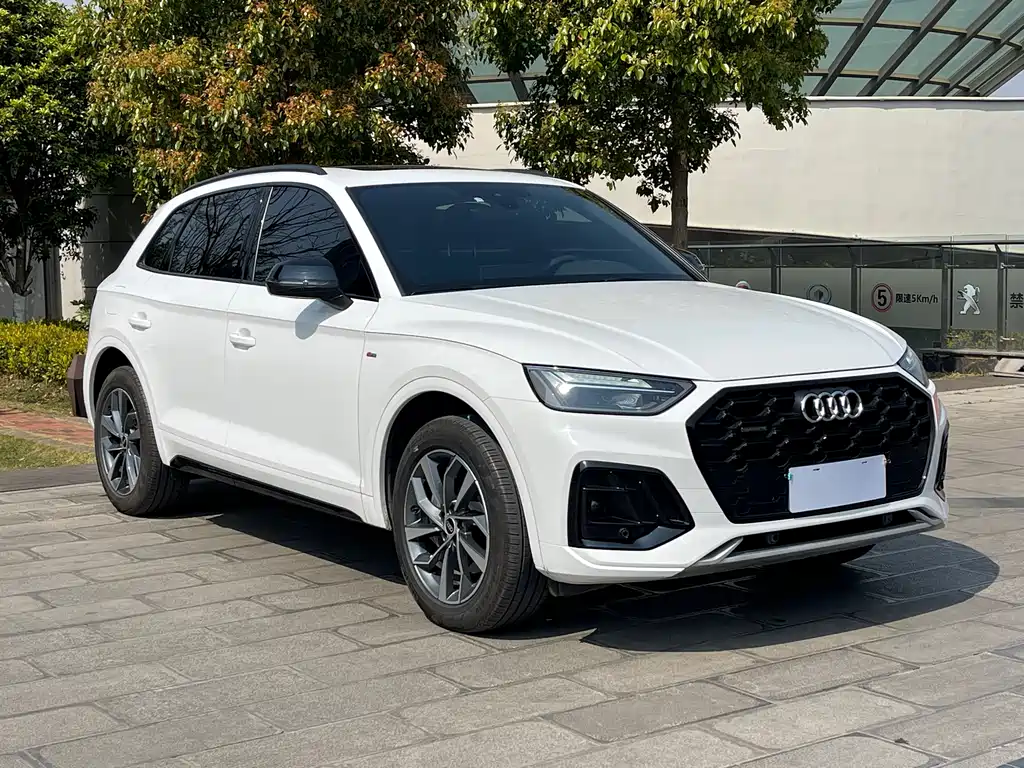 Audi Q5L 2023 — фото 3
