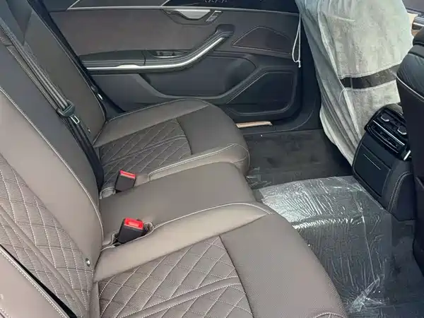 Audi A8 2025