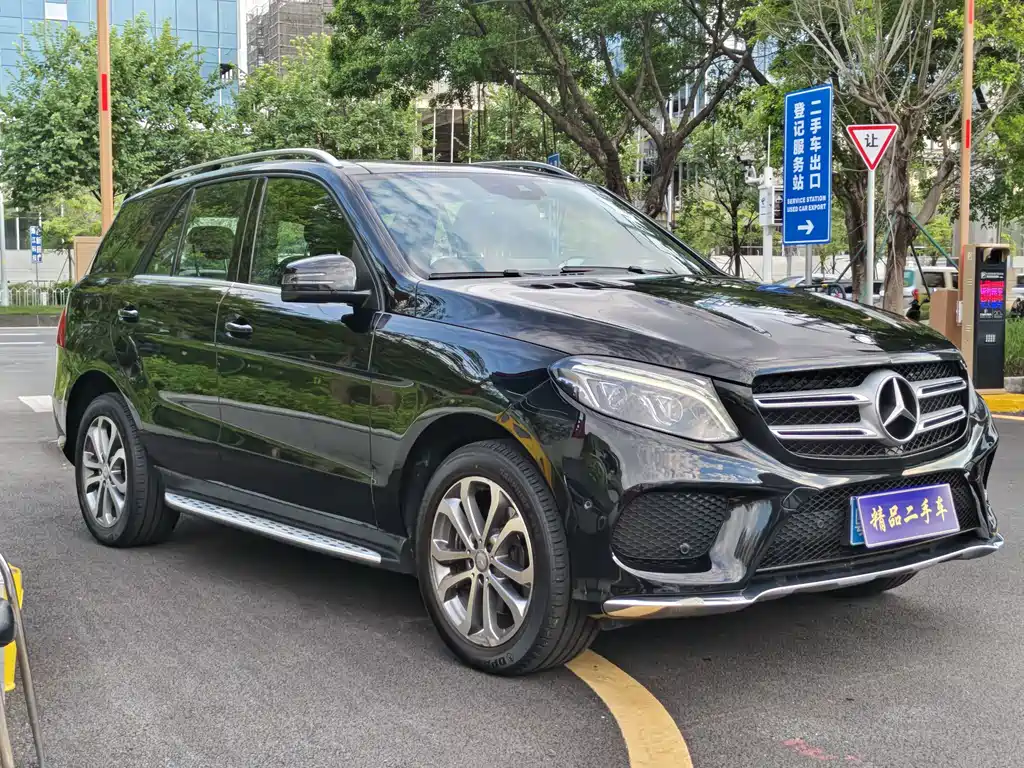 Mercedes-Benz GLE 2016