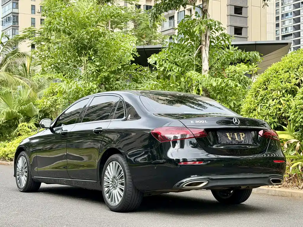 Mercedes-Benz E-Class 2023