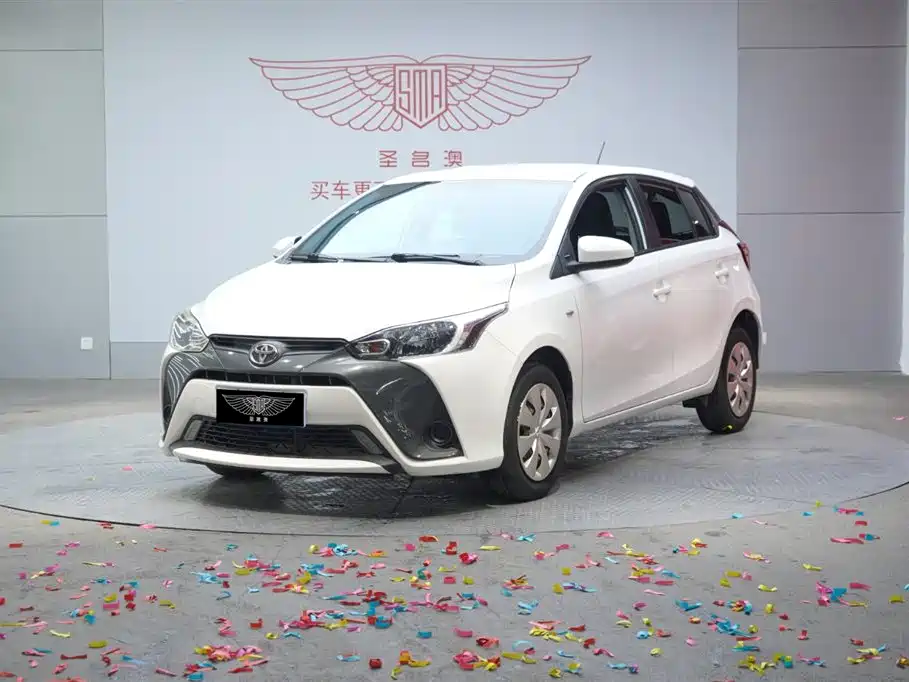 Toyota Yaris L 2017 — фото 1