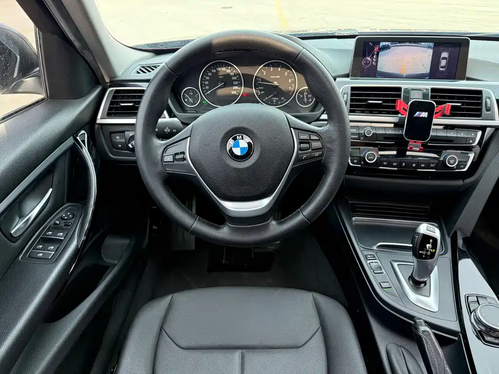 BMW 3 Series 2017 — фото 9