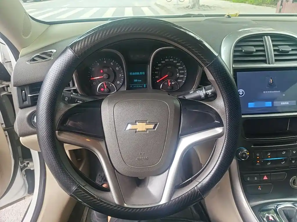Chevrolet Malibu 2015 — фото 11