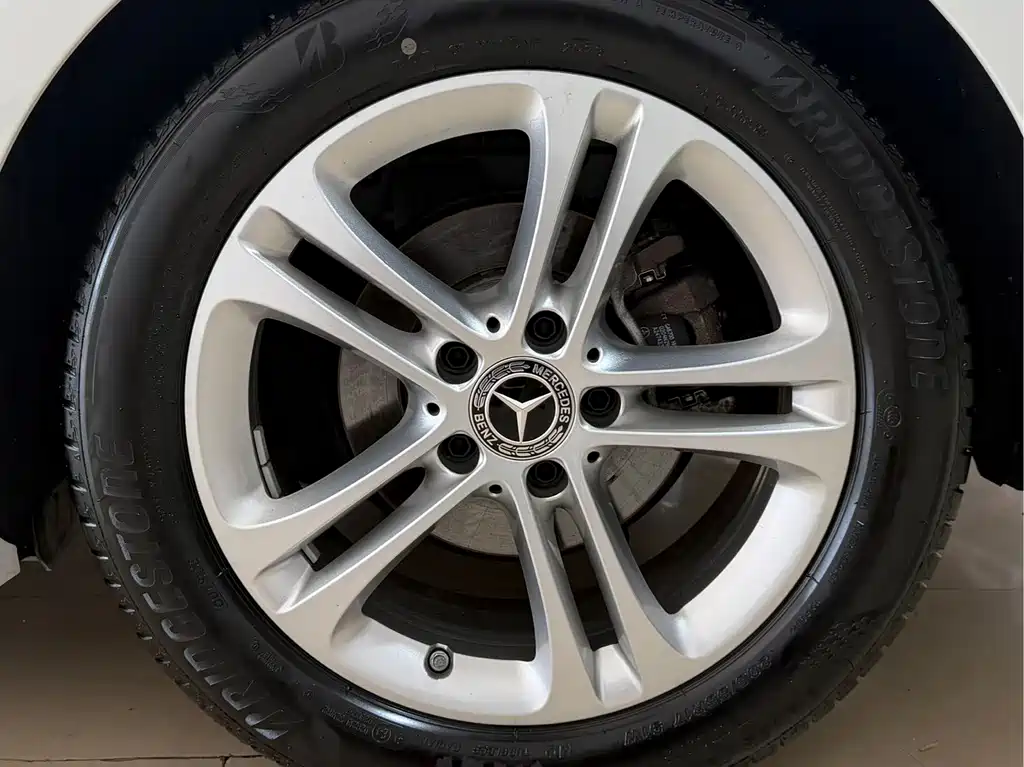 Mercedes-Benz A-Class 2023 — фото 28