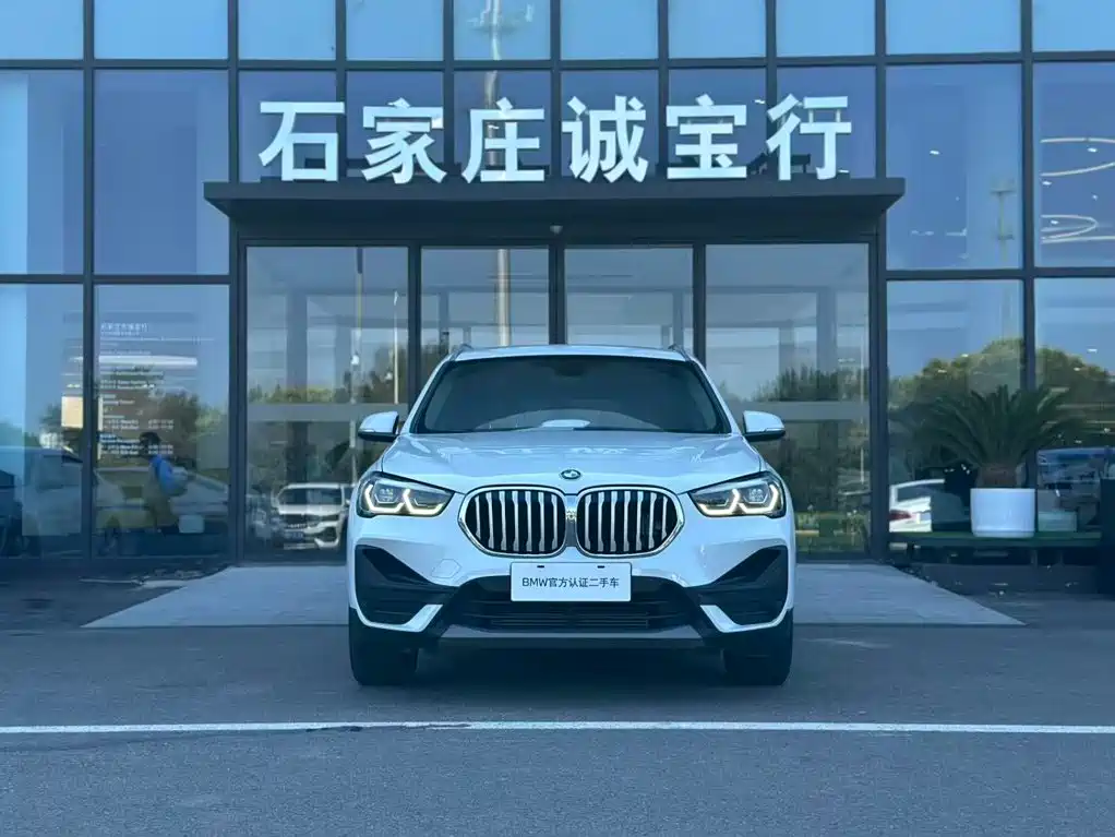 BMW X1 2022 — фото 3