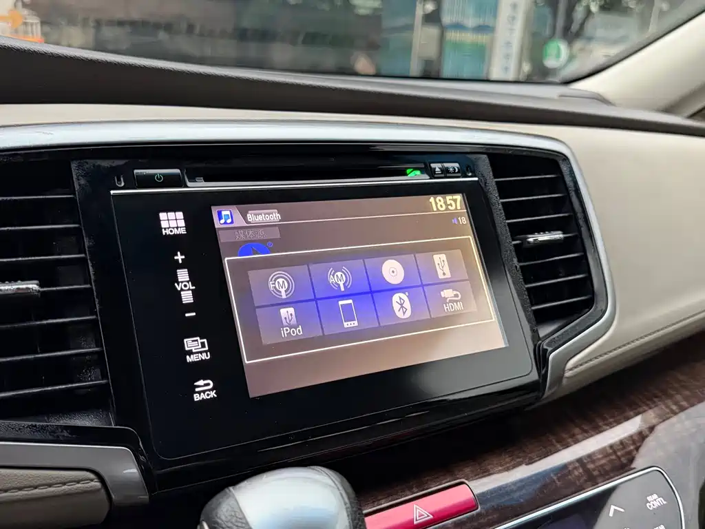 Honda Odyssey 2015 — фото 8