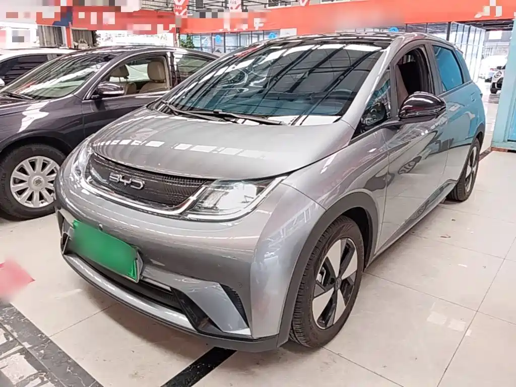 BYD Dolphin 2023