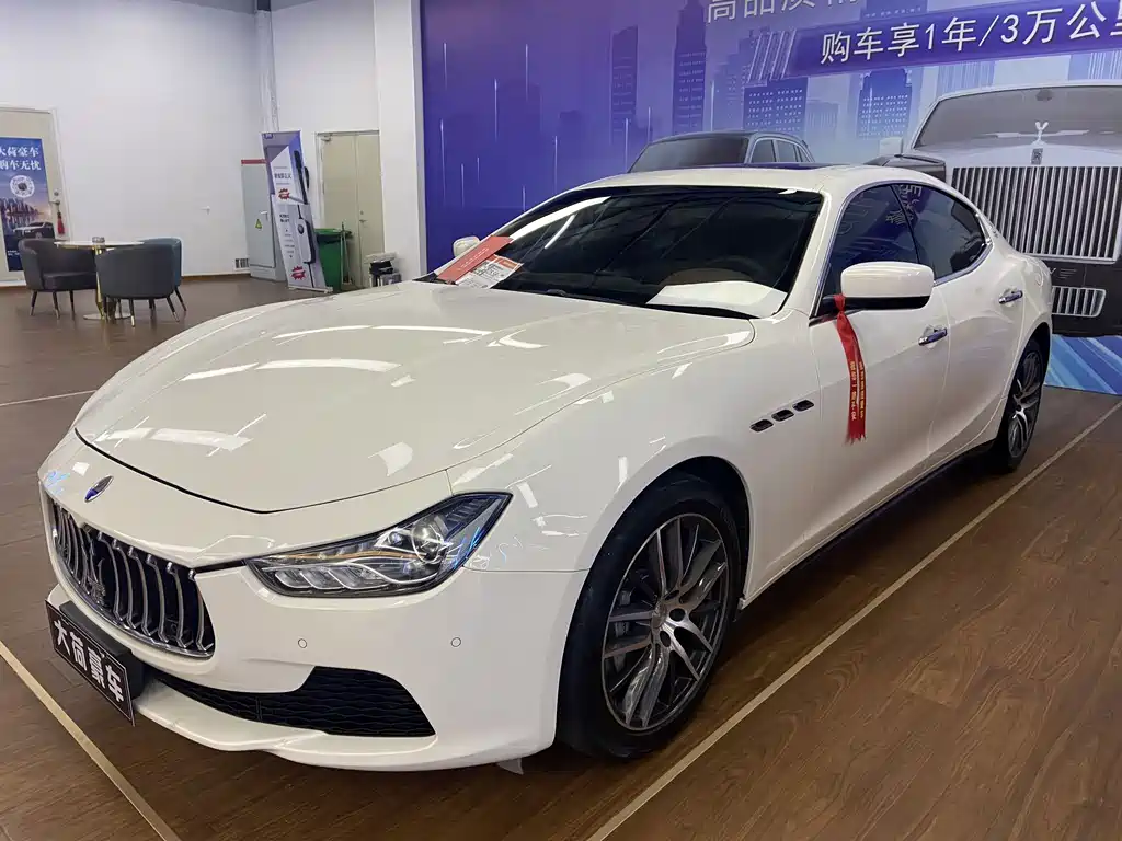 Maserati Ghibli 2014 — фото 1