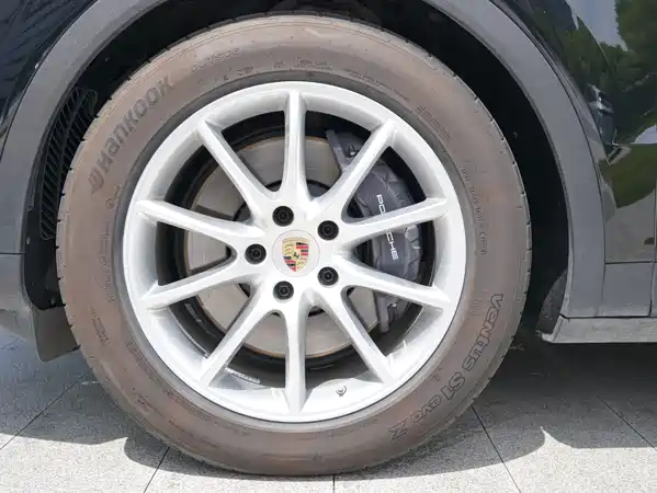Porsche Cayenne 2024