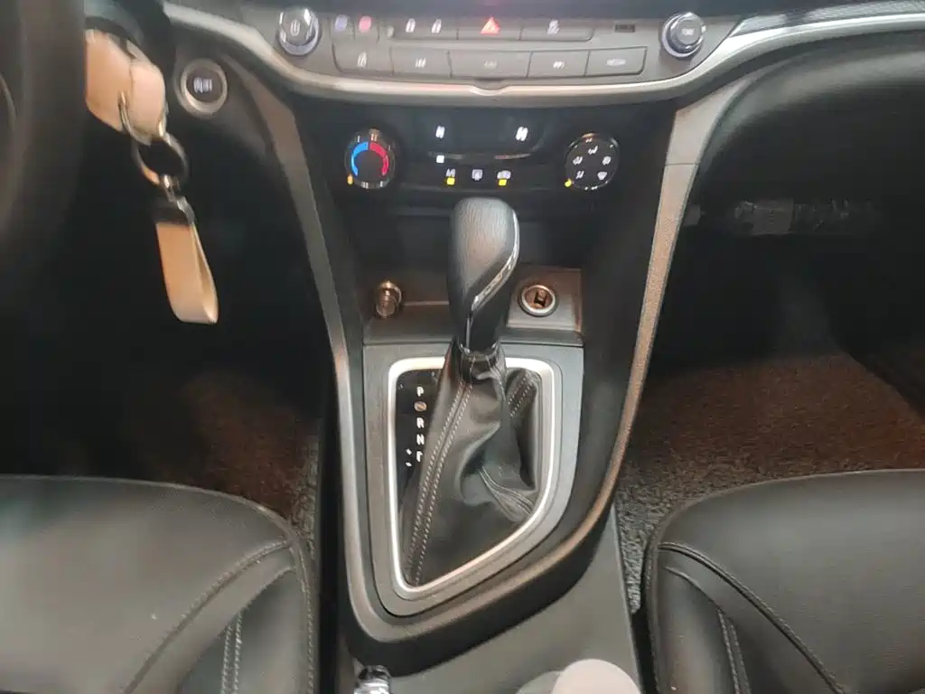 Buick Excelle 2020 — фото 14