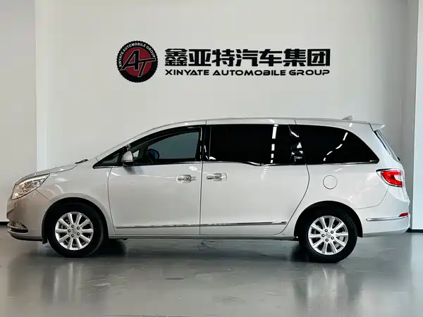 Buick GL8 2011