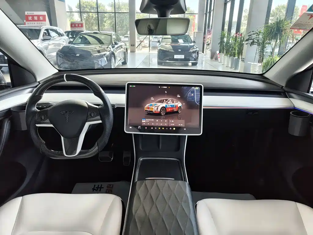 Tesla Model Y 2022 — фото 10