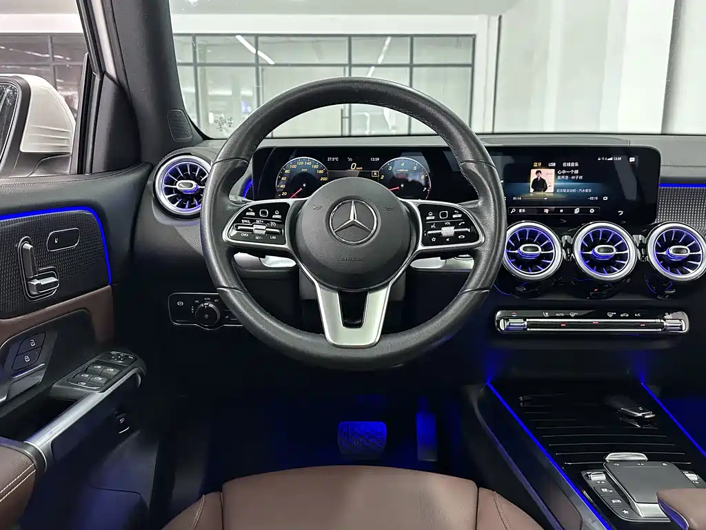 Mercedes-Benz GLB 2021