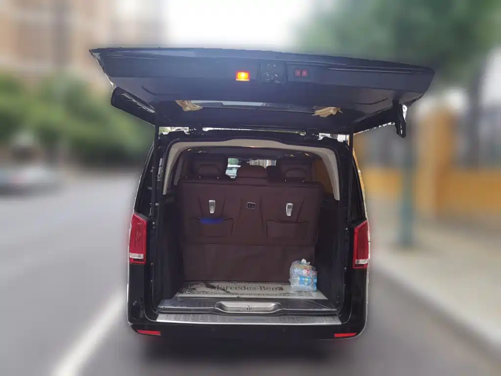 Mercedes-Benz Vito 2022 — фото 20