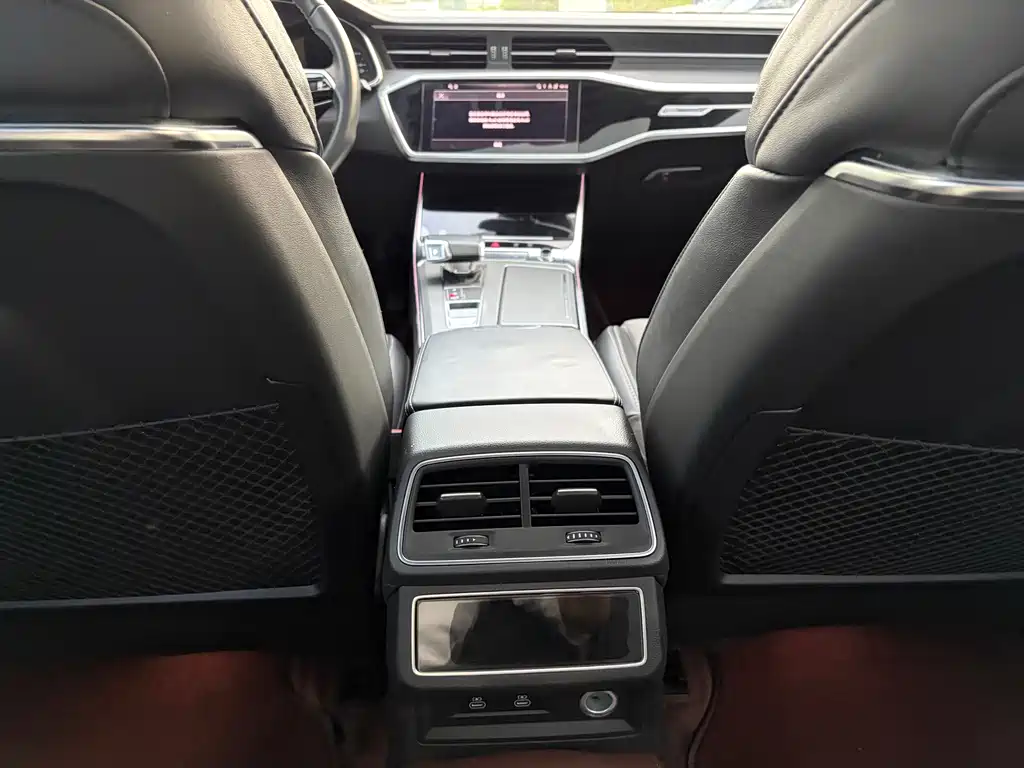 Audi A6L 2023 — фото 11