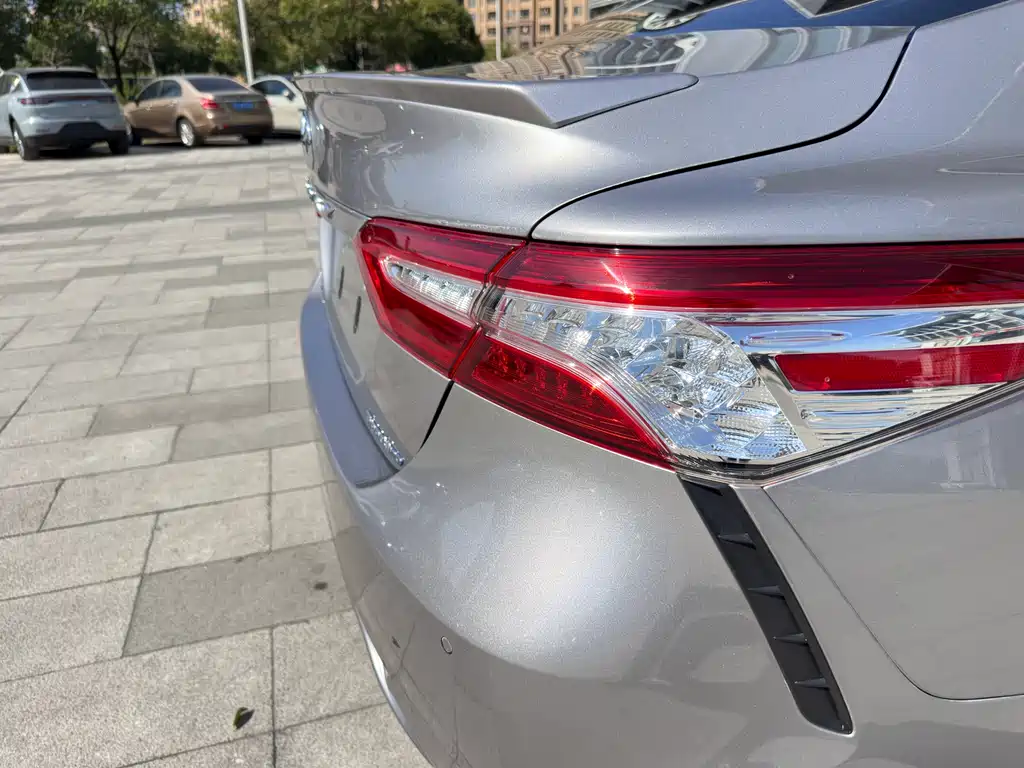 Toyota Camry 2022 — фото 21