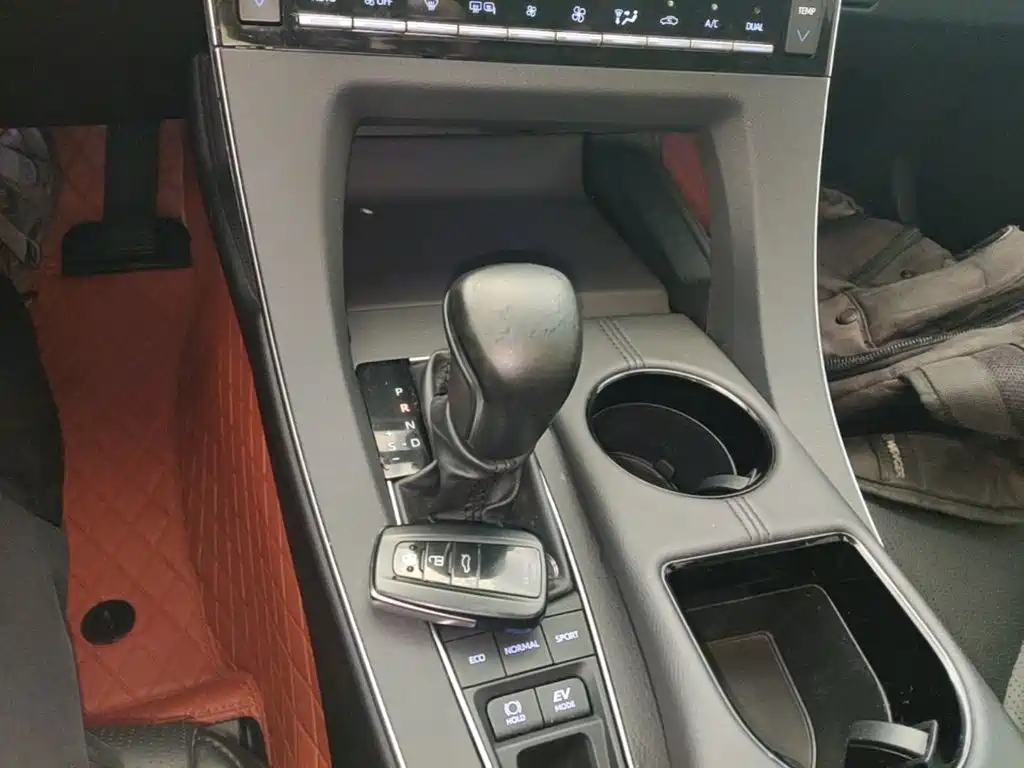 Toyota Avalon 2020 — фото 14