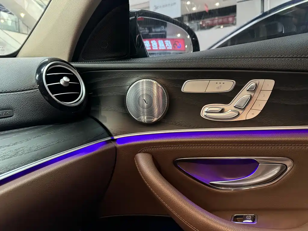 Mercedes-Benz E-Class 2020 — фото 10
