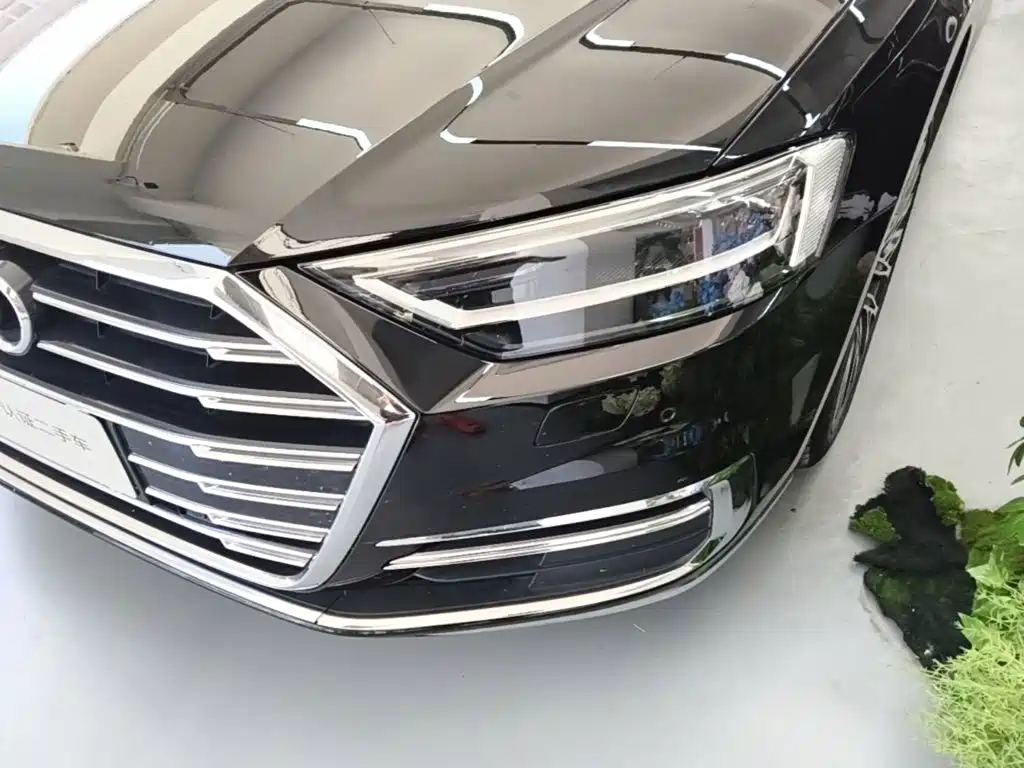 Audi A8 2021 — фото 24