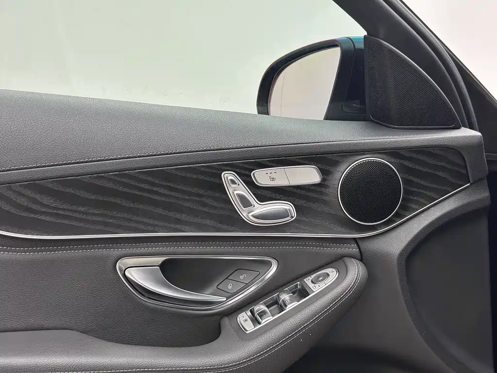 Mercedes-Benz C-Class 2019 — фото 13