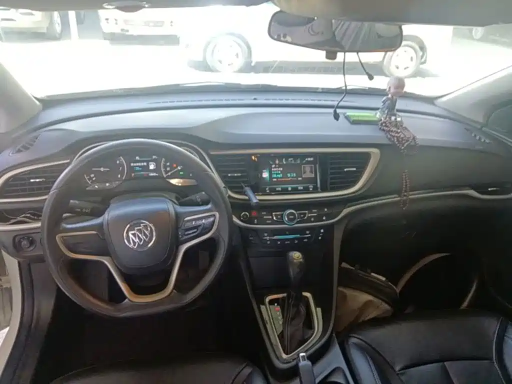 Buick Excelle 2015 — фото 10