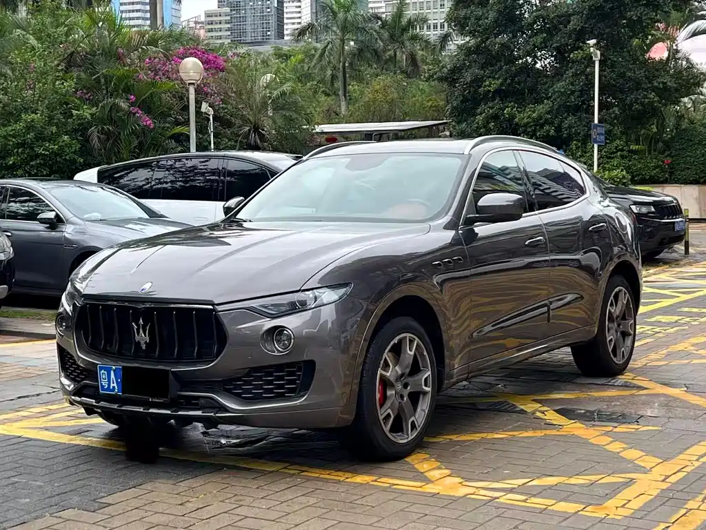 Maserati Levante 2016 — фото 1