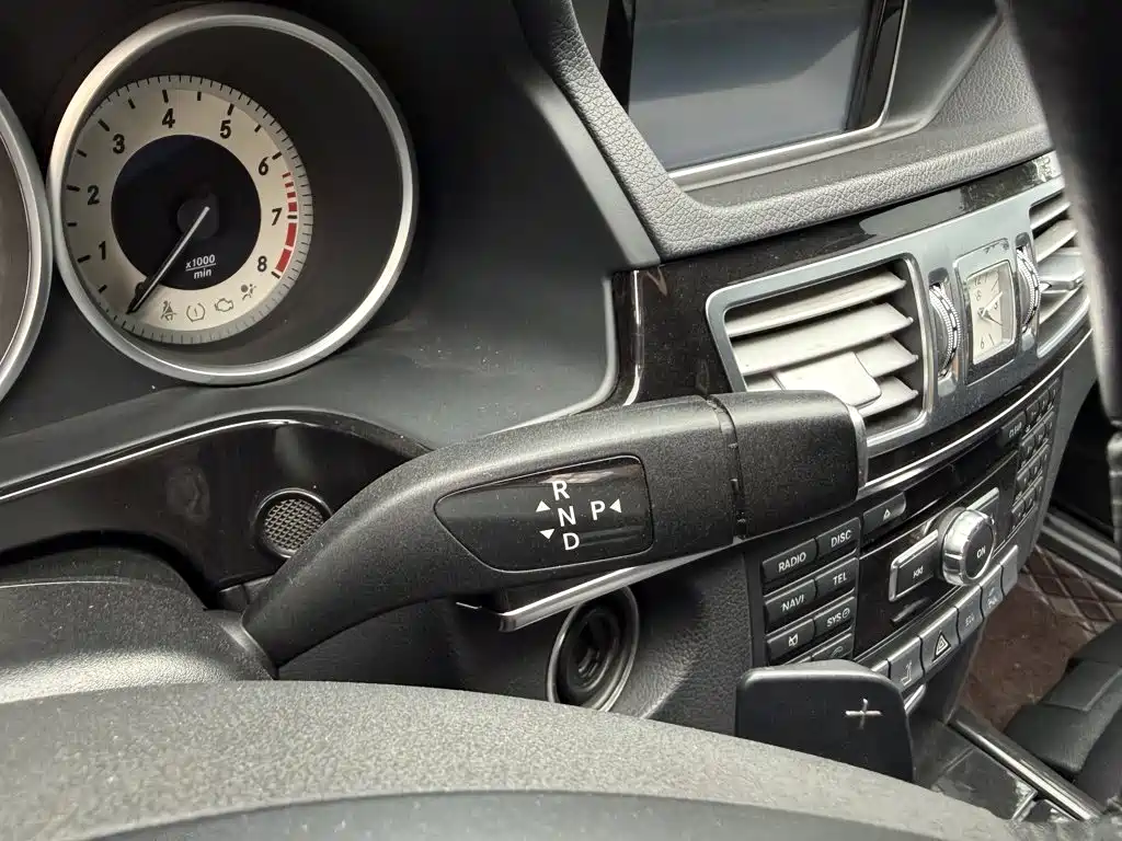 Mercedes-Benz E-Class 2014 — фото 11