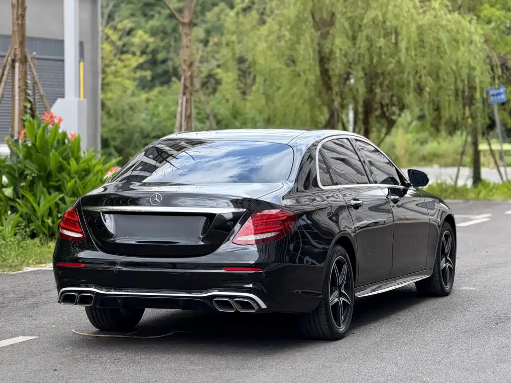 Mercedes-Benz E-Class 2020 — фото 10