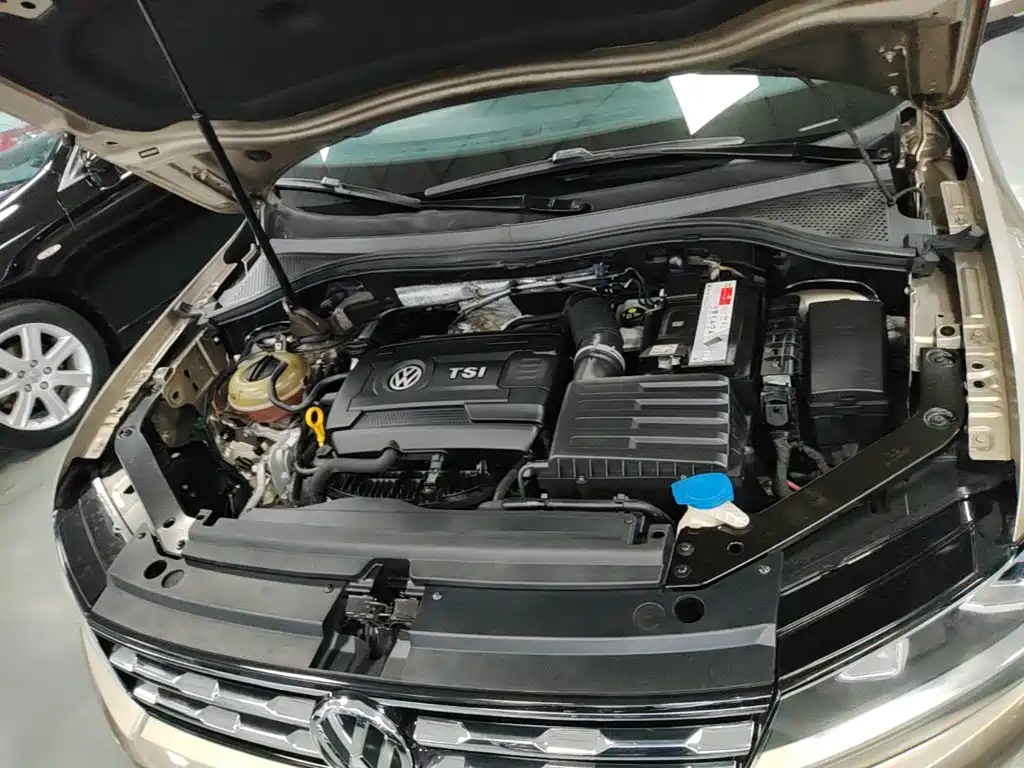 Volkswagen Tiguan L 2018 — фото 20