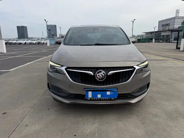 Buick GL6 2018