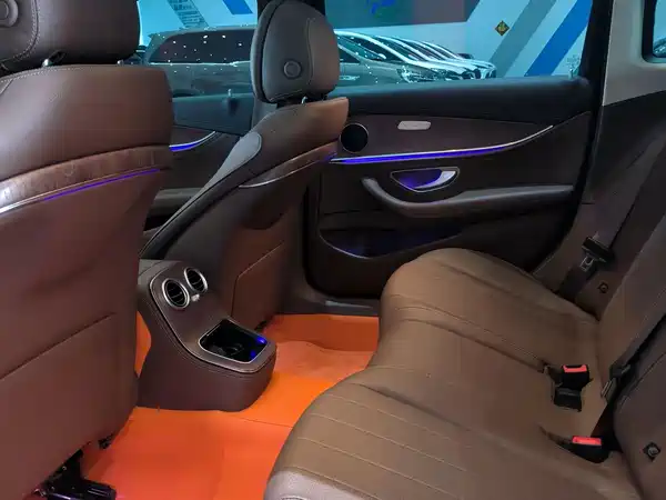 Mercedes-Benz E-Class 2022