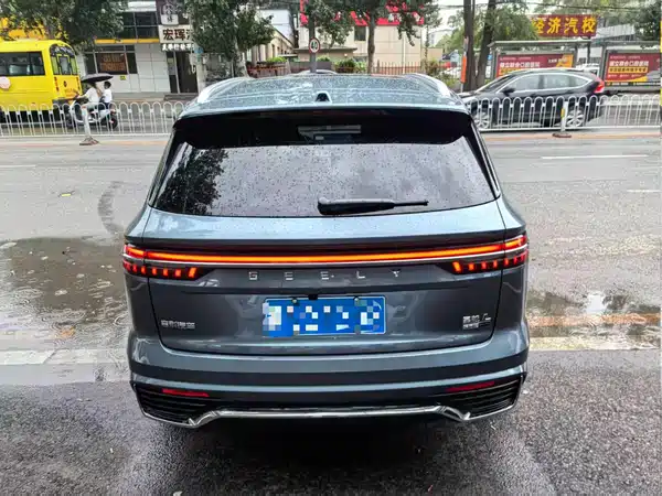 Geely Xingyue L 2025