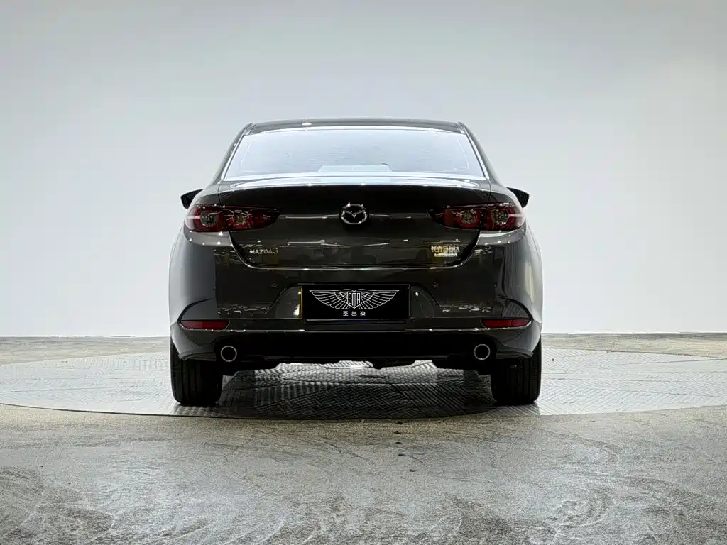 Mazda 3 Axela 2024