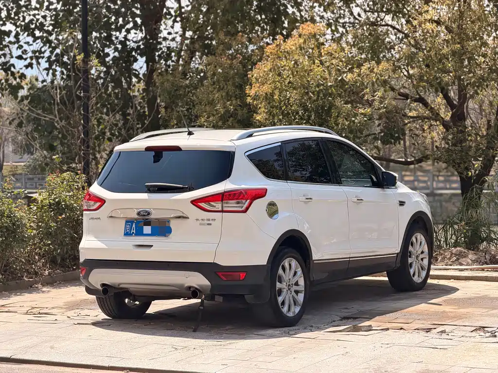 Ford Kuga 2014 — фото 4
