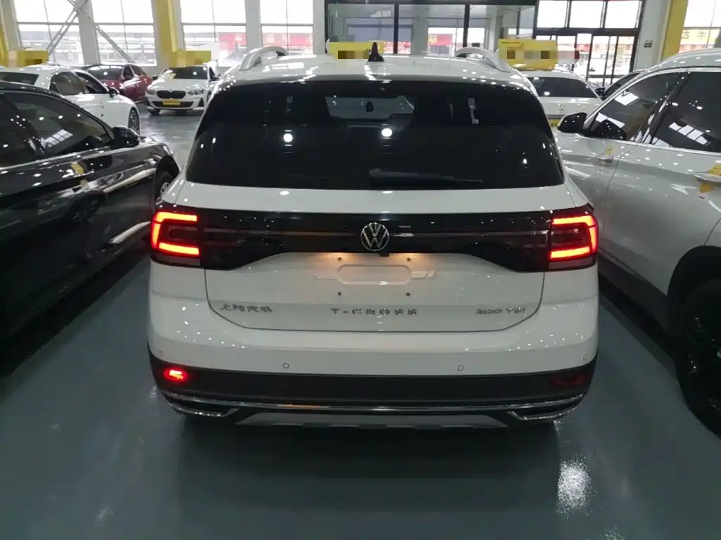 Volkswagen T-Cross 2024