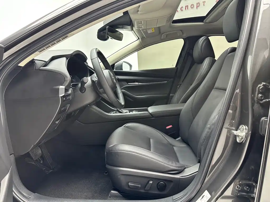 Mazda 3 Axela 2022
