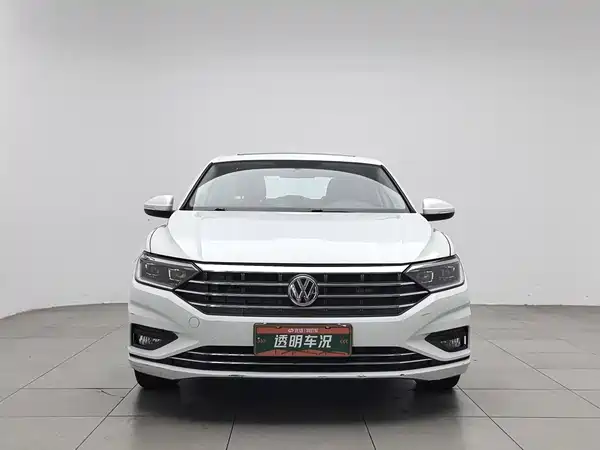 Volkswagen Sagitar 2020