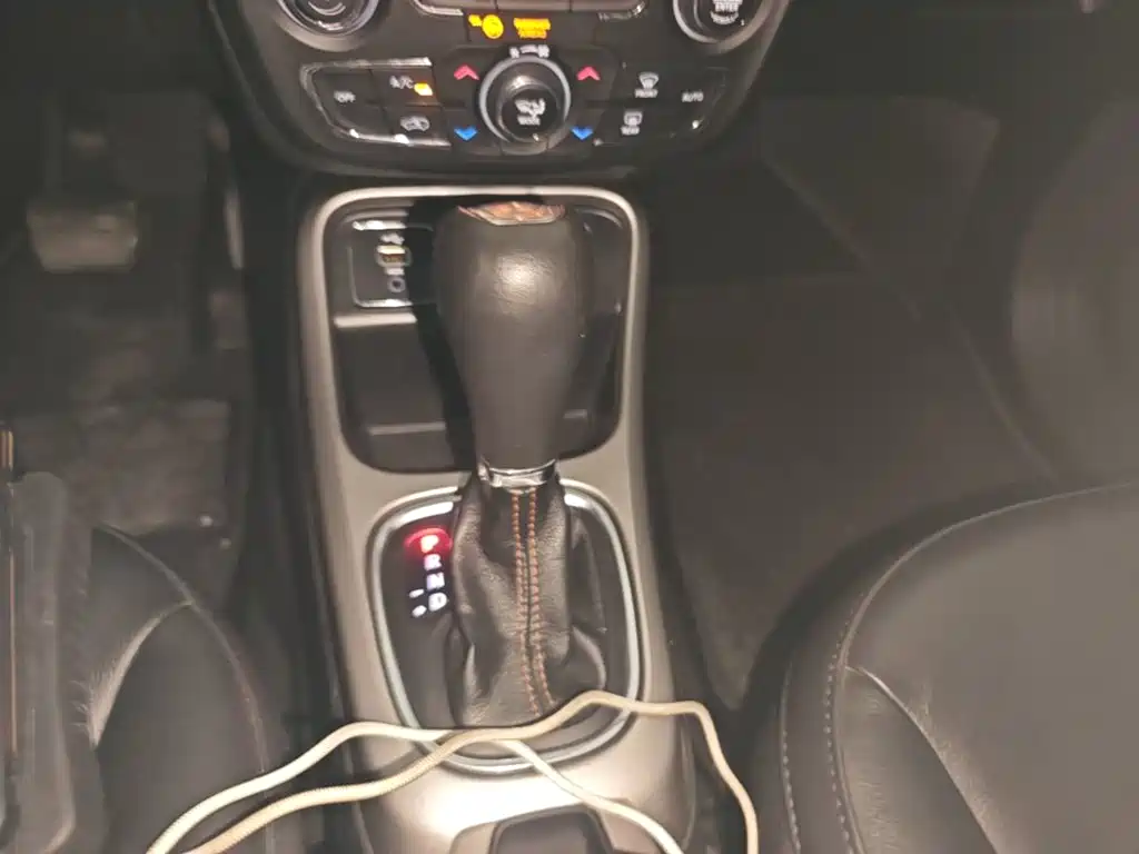 Jeep Compass 2017 — фото 14