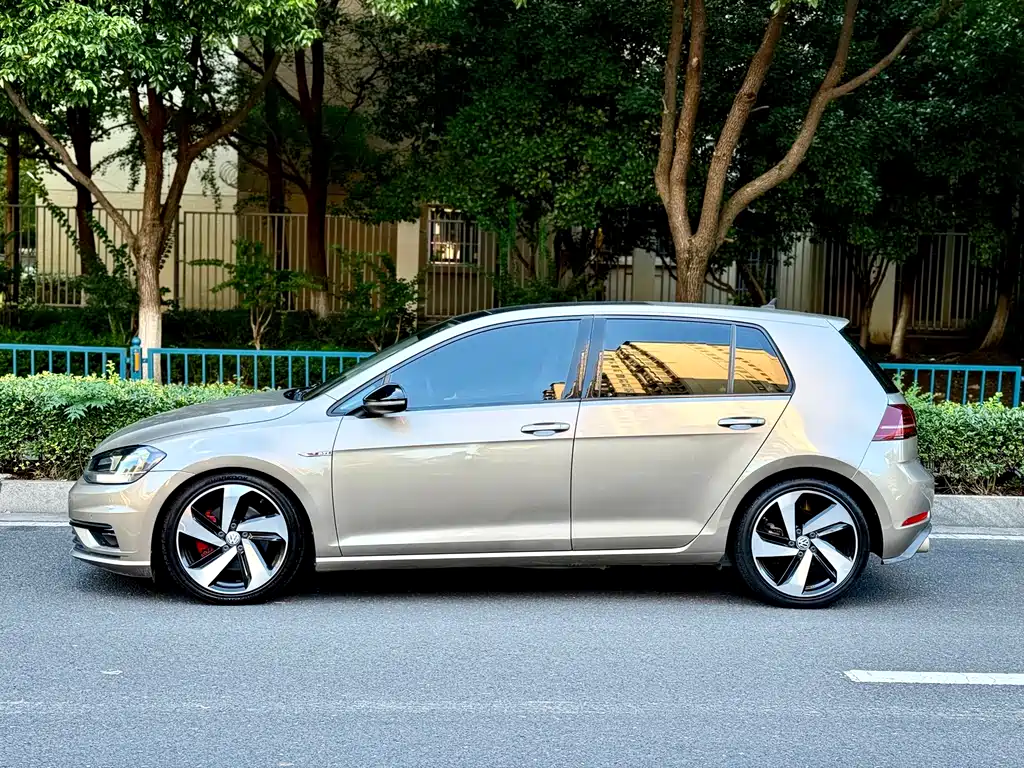Volkswagen Golf 2020 — фото 12
