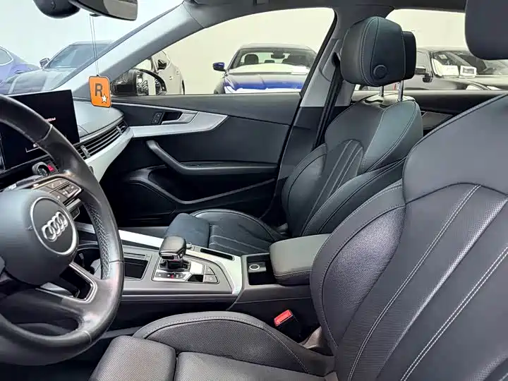 Audi A4L 2022