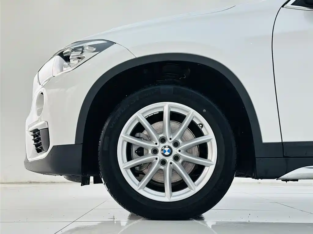 BMW X1 2019 — фото 9