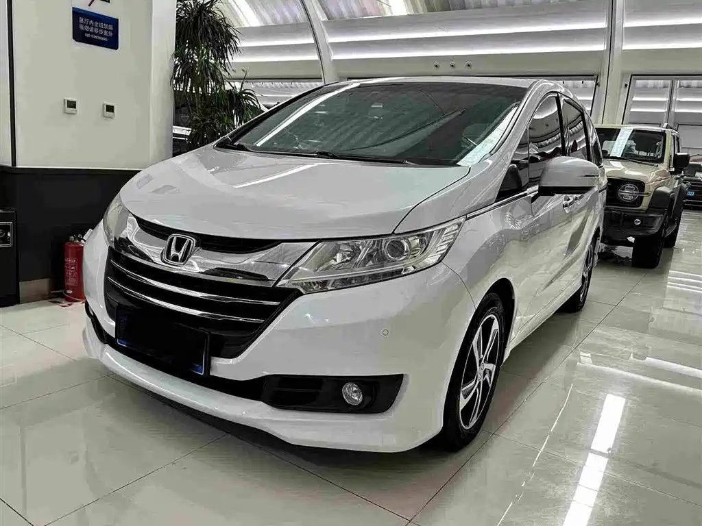 Honda Odyssey 2018 — фото 1