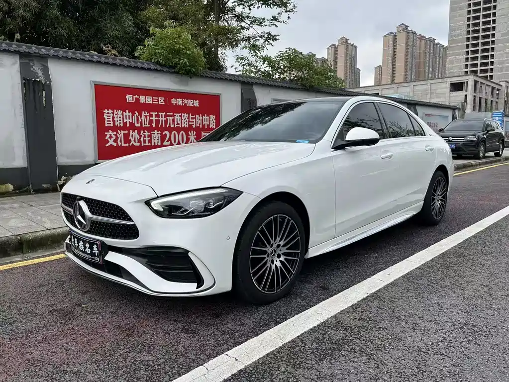 Mercedes-Benz C-Class 2025 — фото 1