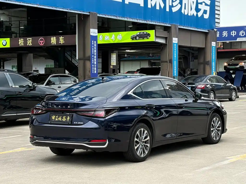 Lexus ES 2025 — фото 18