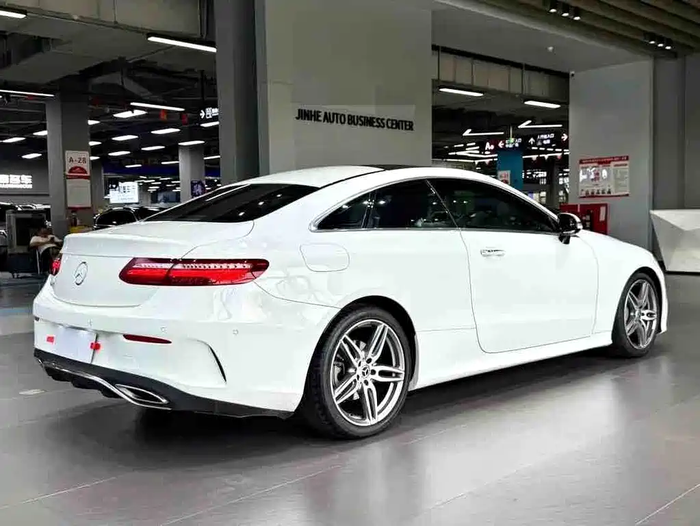 Mercedes-Benz E-Class 2020 — фото 19