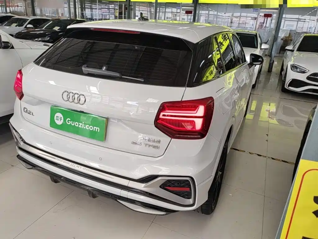 Audi Q2L 2022