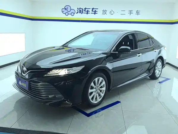 Toyota Camry 2021