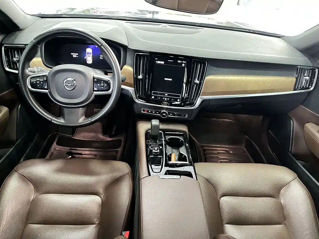 Volvo S90 PHEV 2021 — фото 16